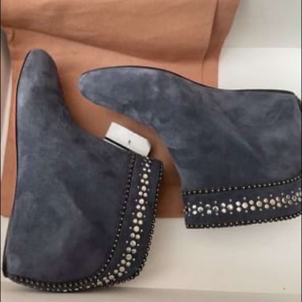 ALAIA Luxury and Stylish Bootie Navy (Original Price $965)